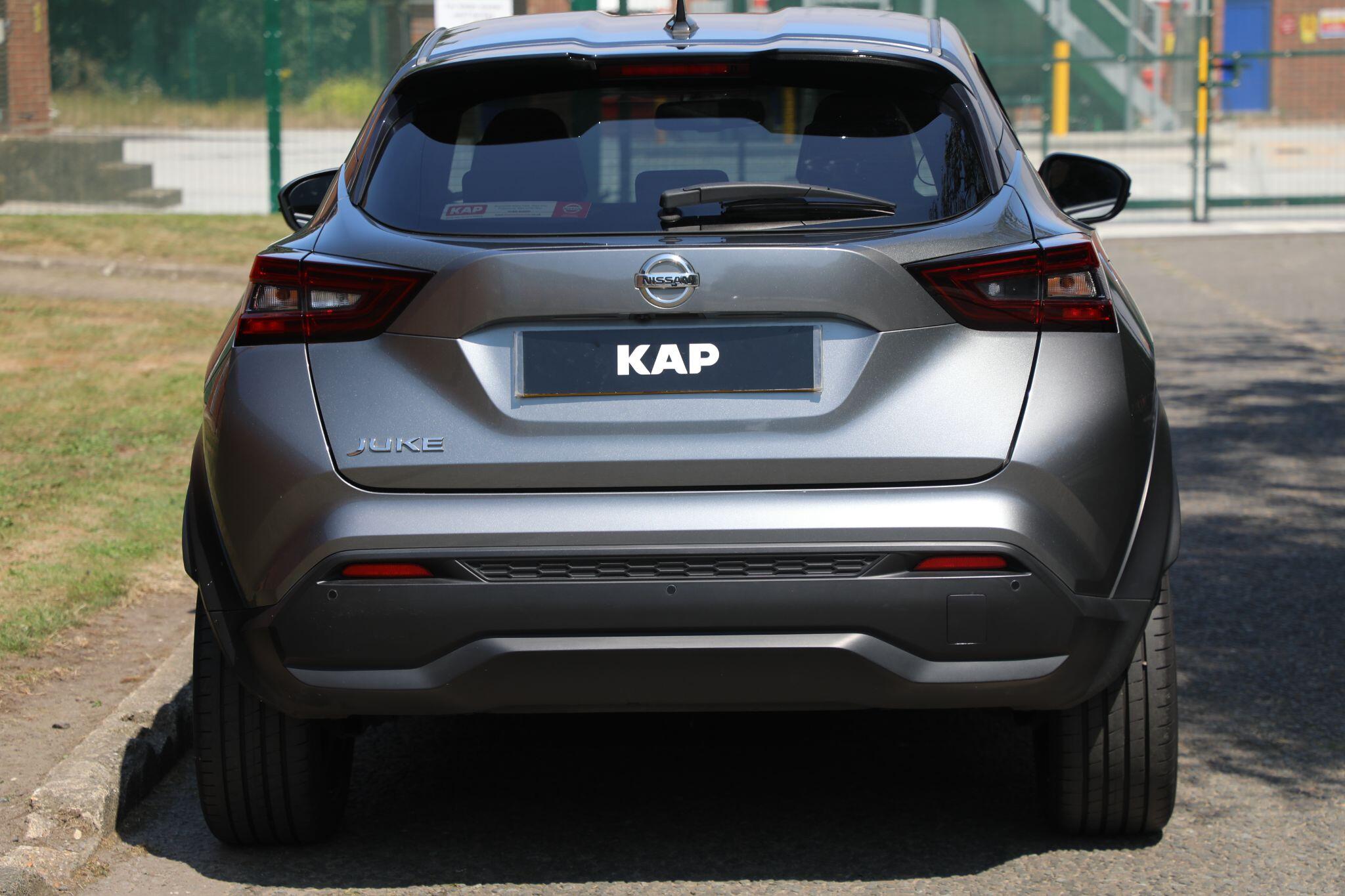 Large vehicle image